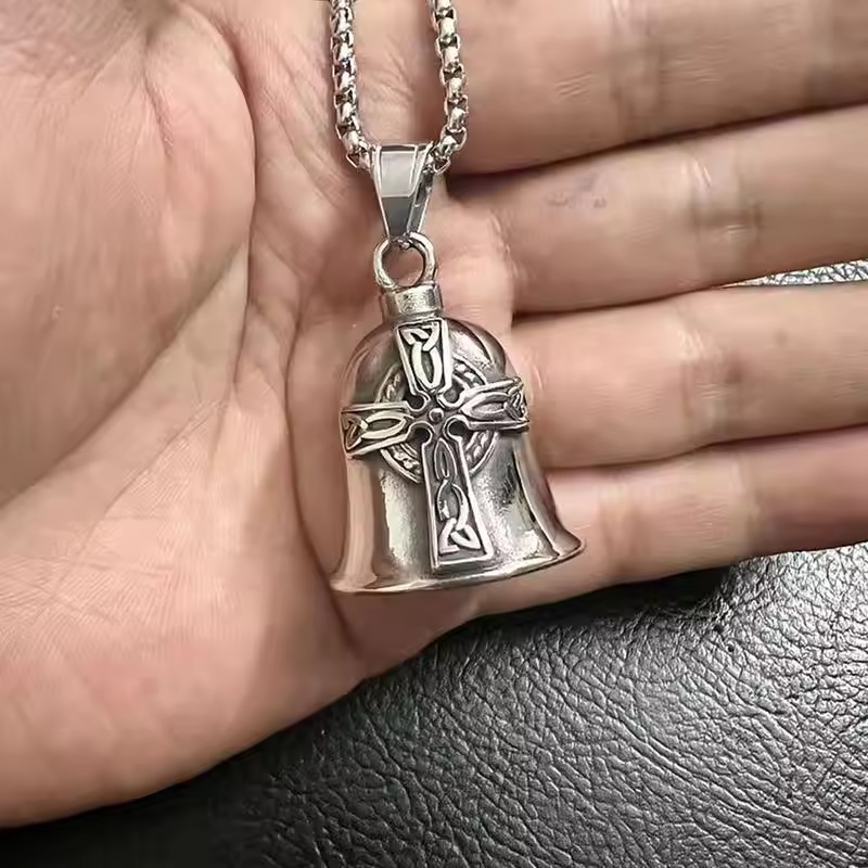 Colar com pingente de sino vin - Motorcycle Chain avaliação e preço